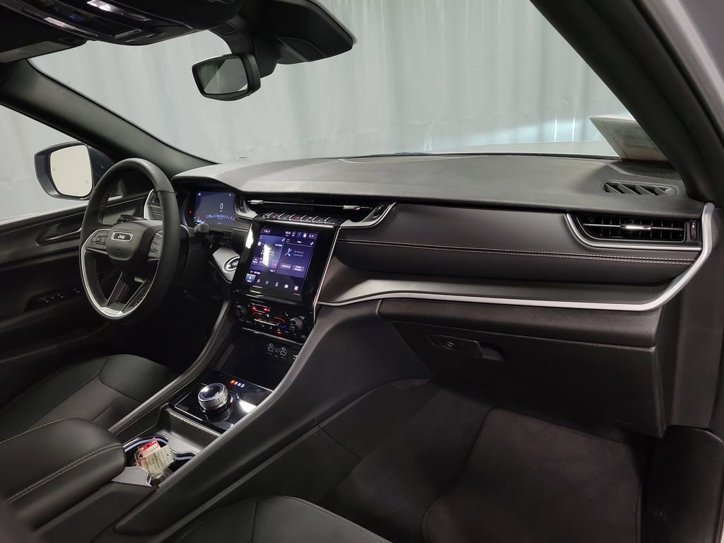 Used 2024 Jeep Grand Cherokee L Laredo w/ Luxury Tech Group I image 28