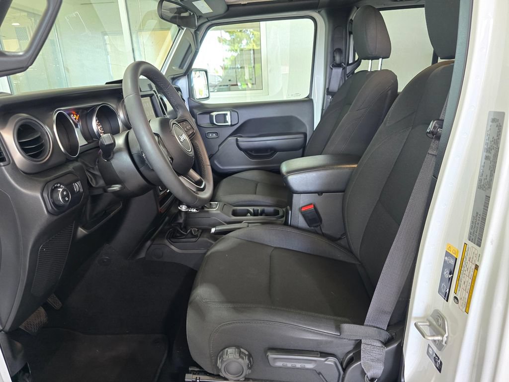 Used 2023 Jeep Gladiator Sport AWD/4WD image 23
