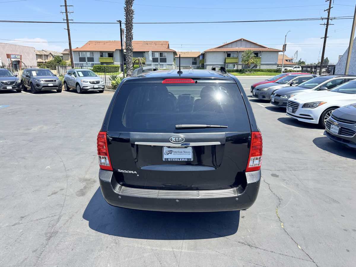 Used 2012 Kia Sedona LX w/ PWR Pkg FWD image 4