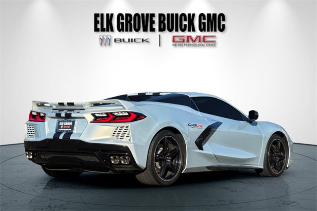 Used 2021 Chevrolet Corvette Stingray Convertible w/ Z51 Performance Package image 4