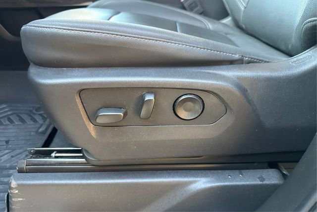 Used 2025 Chevrolet Silverado 2500 LTZ w/ LTZ Plus Package image 18