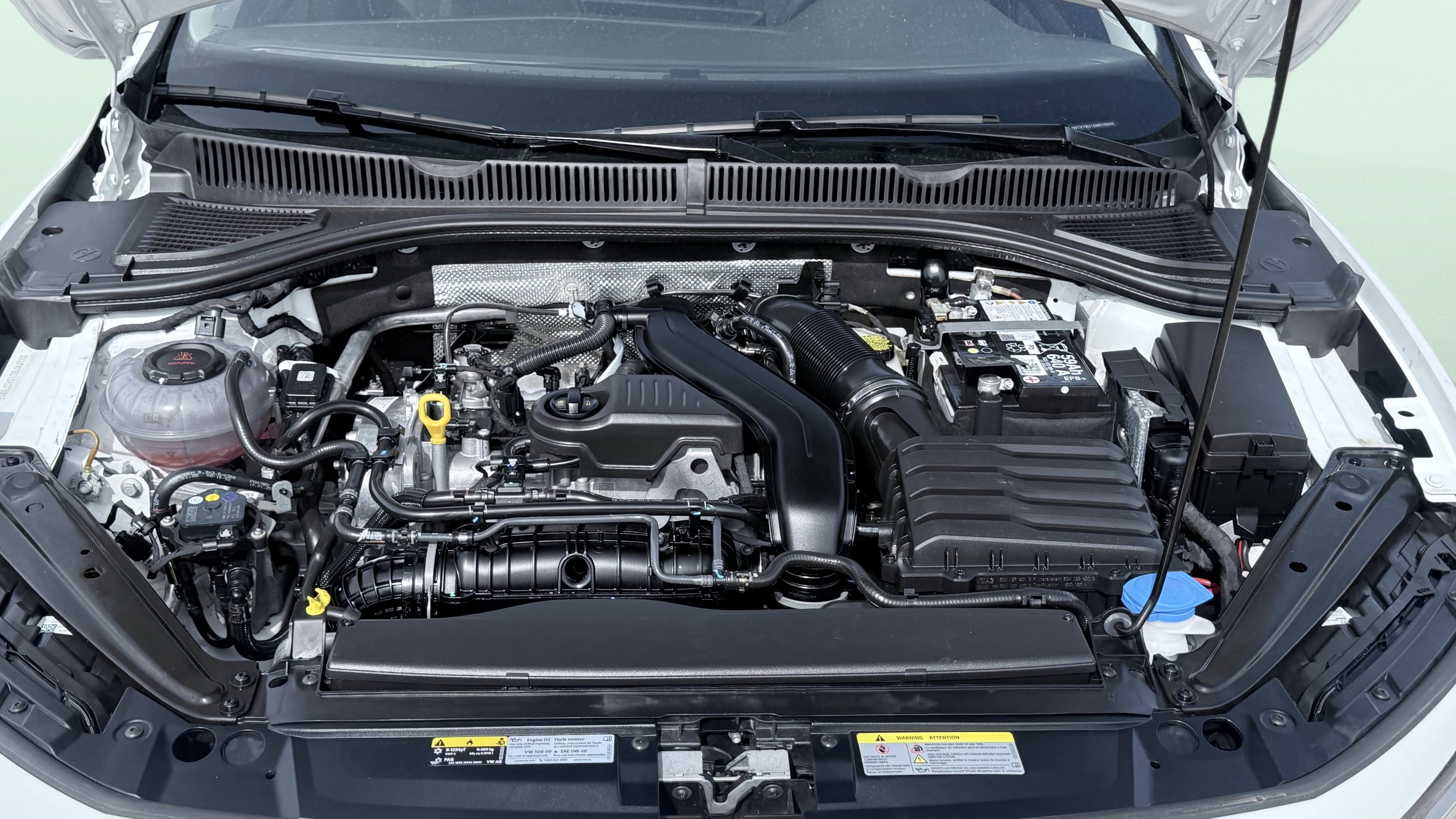 Used 2025 Volkswagen Jetta SE FWD image 19