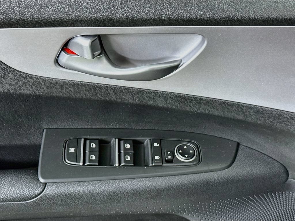 Used 2023 Kia Forte LXS FWD image 22