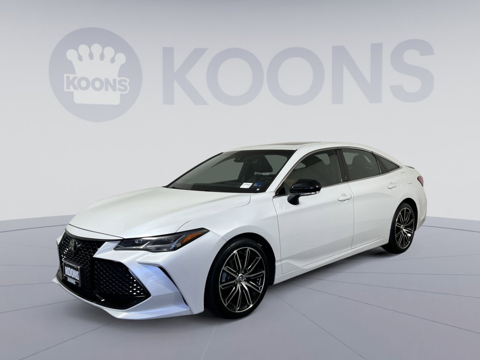 Used 2019 Toyota Avalon Touring w/ Advanced Safety Package image 5
