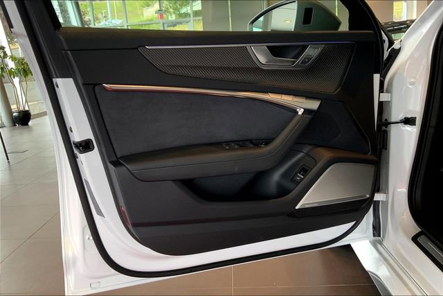 Certified 2025 Audi RS 6 performance w/ Executive Package image 26