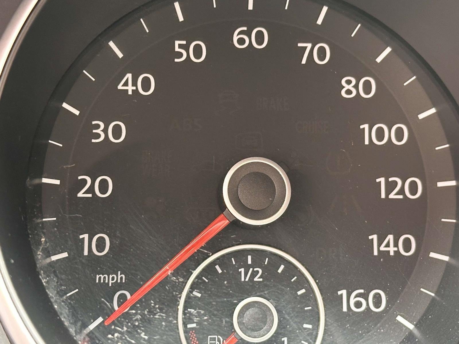 Used 2012 Volkswagen Golf 4-Door image 26