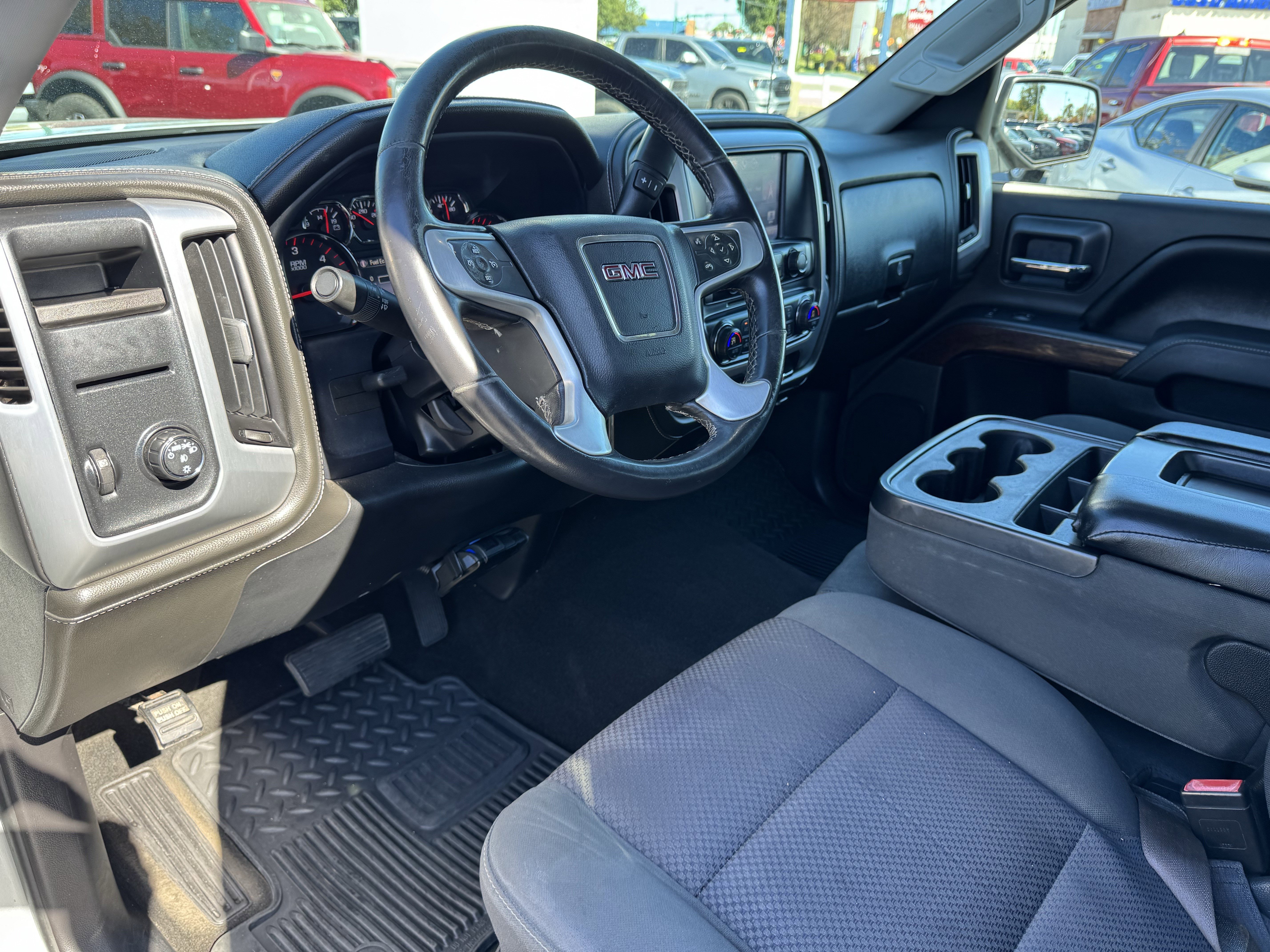 Used 2015 GMC Sierra 1500 SLE w/ SLE Value Package image 27