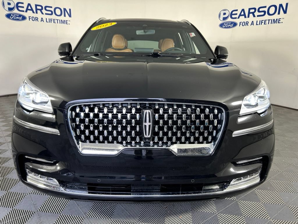 Used 2023 Lincoln Aviator Black Label w/ Dynamic Handling Package AWD/4WD image 2