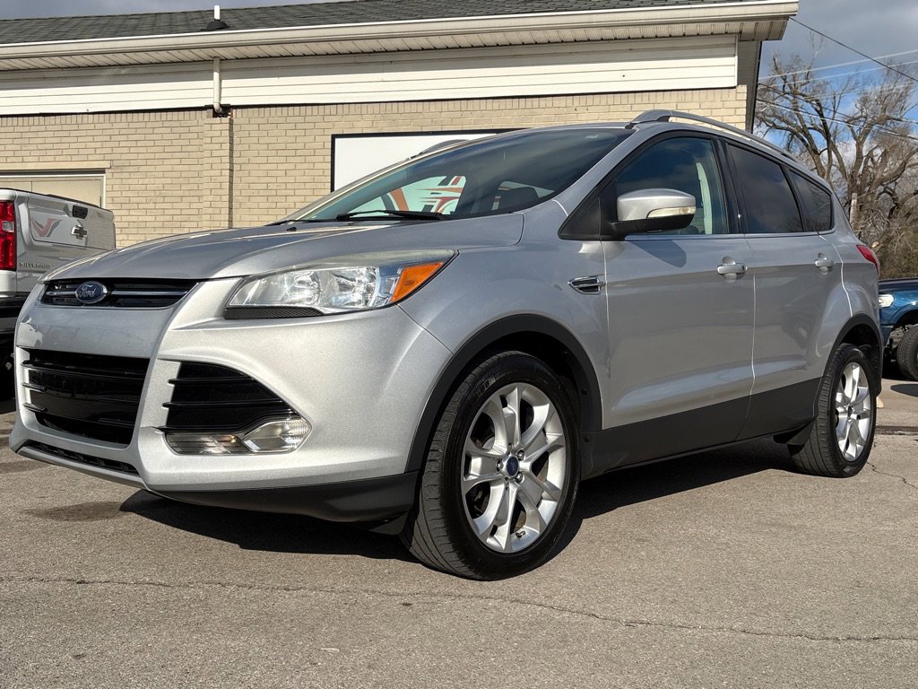 Used 2016 Ford Escape Titanium image 2