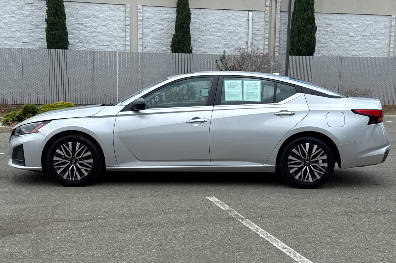 Used 2024 Nissan Altima 2.5 SV image 7