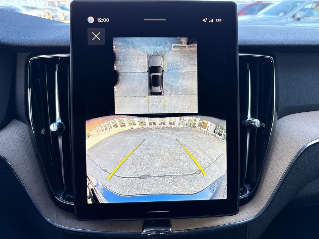 New 2026 Volvo XC60 B5 Plus image 11