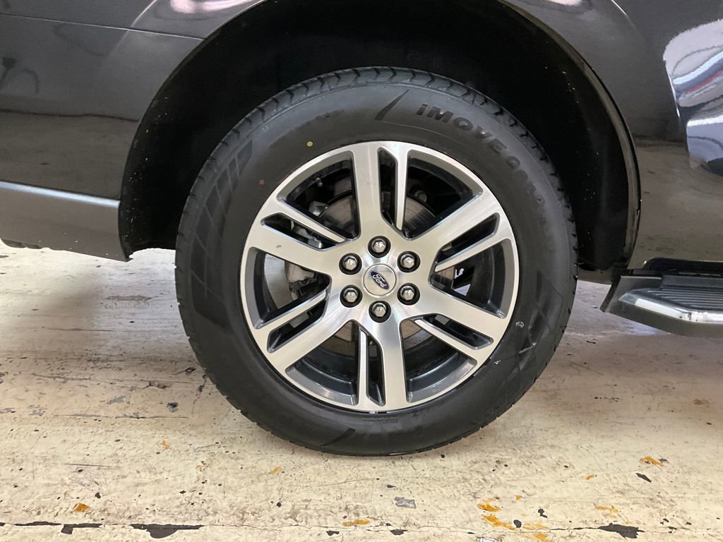 Used 2023 Ford Expedition Limited image 19