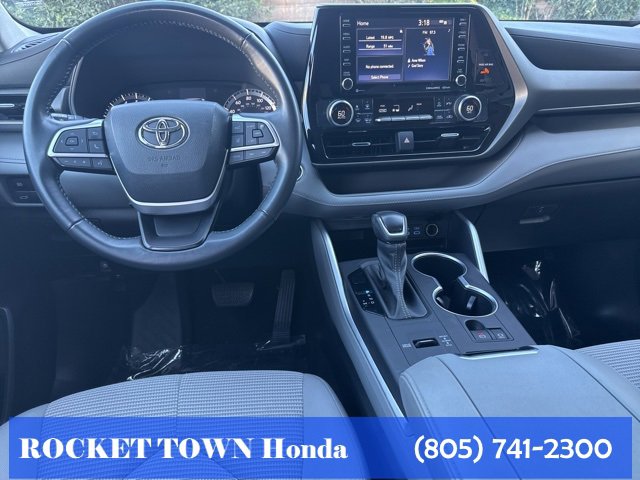 Used 2022 Toyota Highlander LE image 23