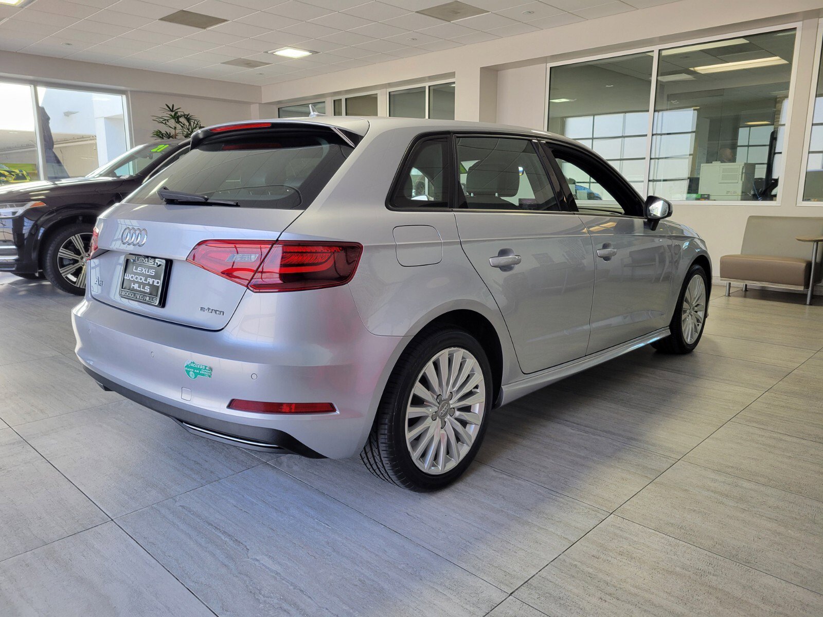 Used 2016 Audi A3 e-tron Premium w/ 17" Wheel Package image 7