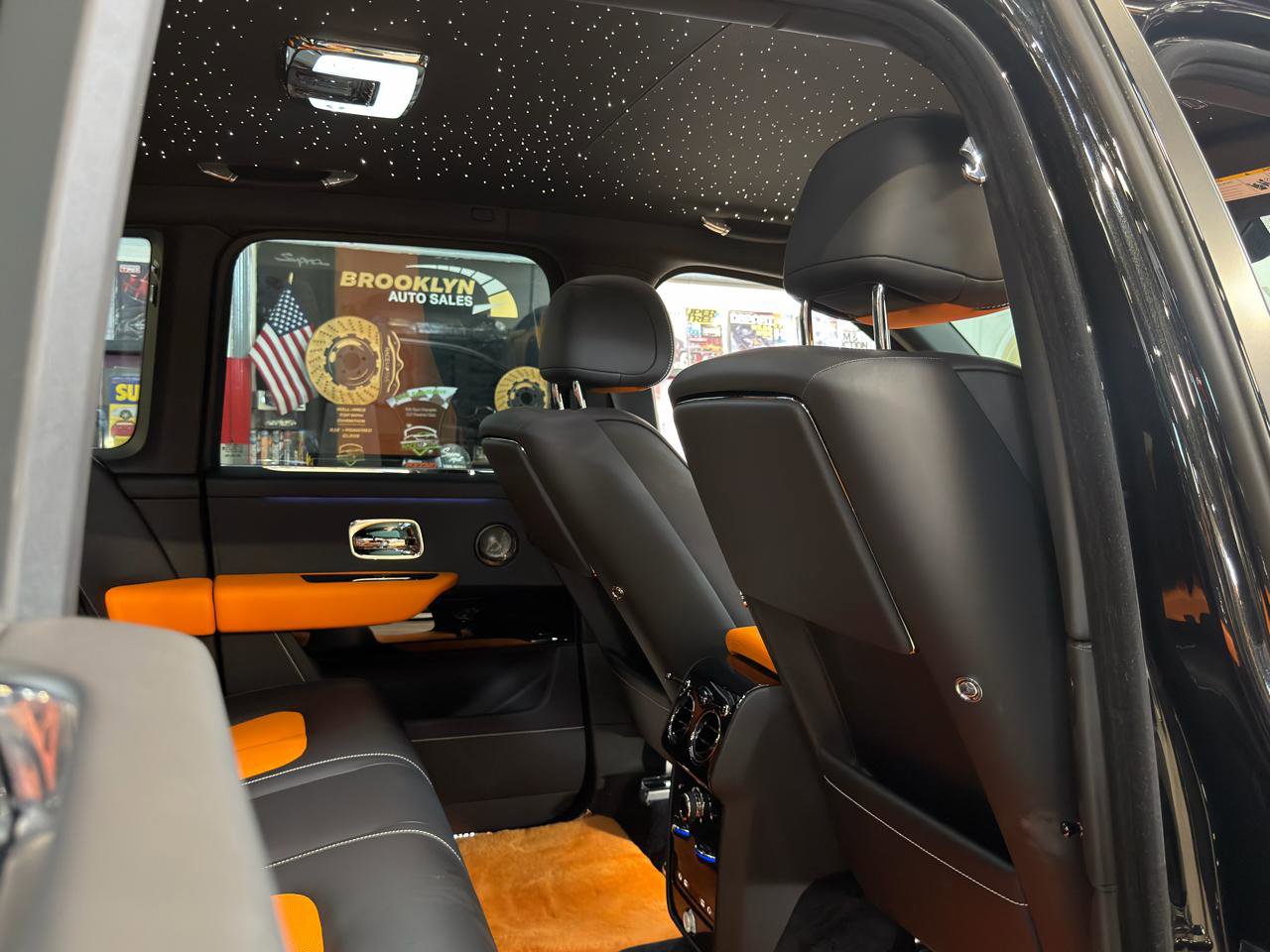 Used 2025 Rolls-Royce Cullinan image 24