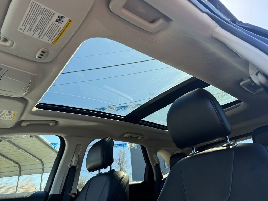 Used 2015 Ford Edge Titanium image 16