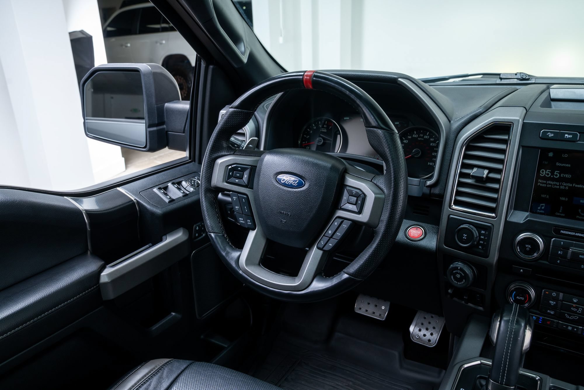 Used 2018 Ford F150 Raptor w/ Equipment Group 802A Luxury AWD/4WD image 12