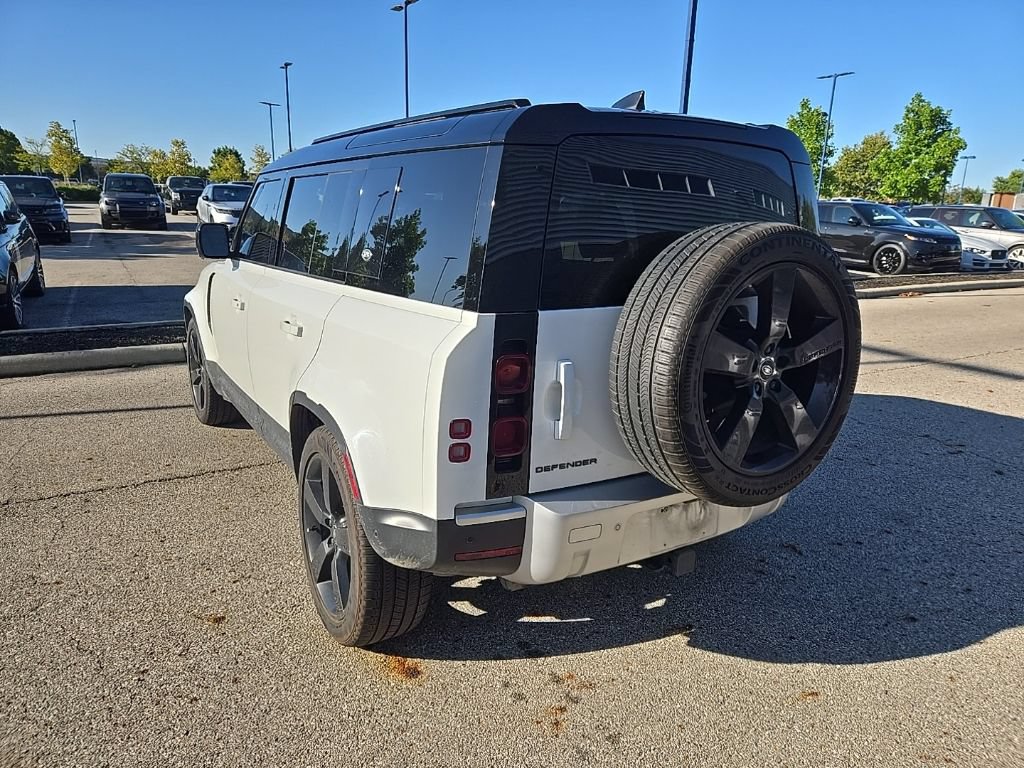 Used 2023 Land Rover Defender 110 S AWD/4WD image 7