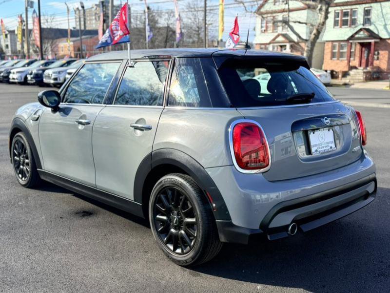 Used 2022 MINI Cooper 4-Door Hardtop FWD image 7
