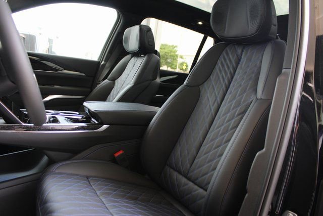 New 2026 Cadillac Escalade IQ Luxury 1 image 32