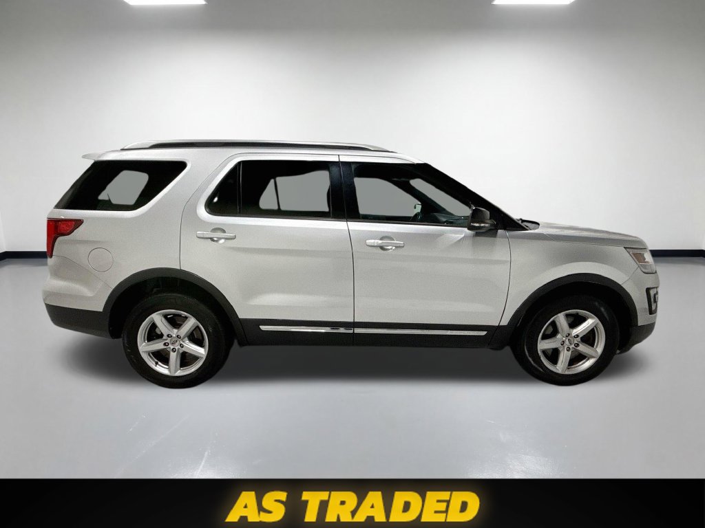 Used 2016 Ford Explorer XLT AWD/4WD image 6