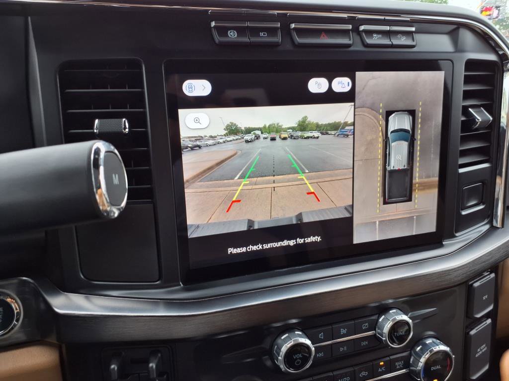 Used 2024 Ford F250 Lariat w/ Chrome Package image 16