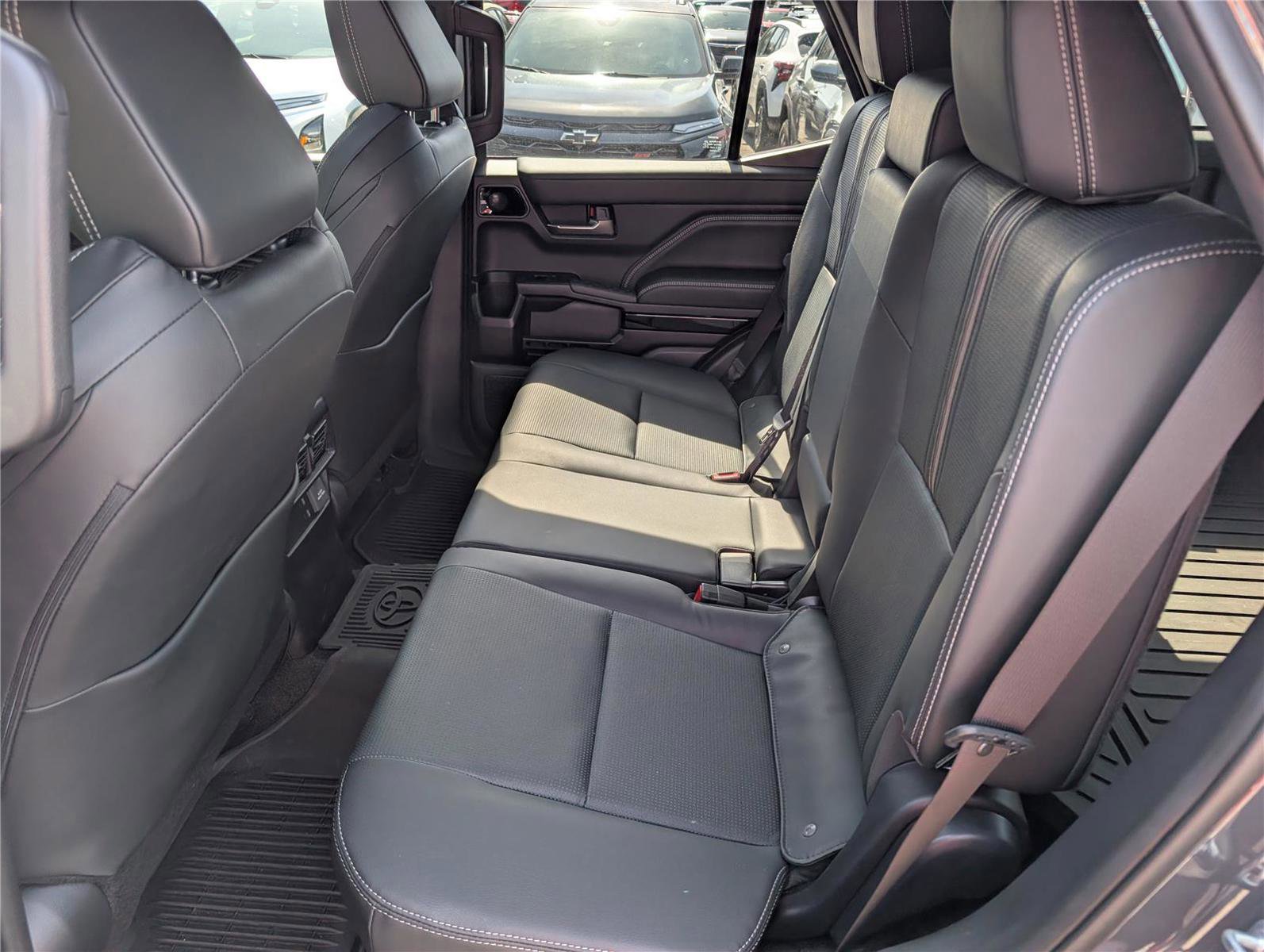 Used 2025 Toyota 4Runner Limited image 14