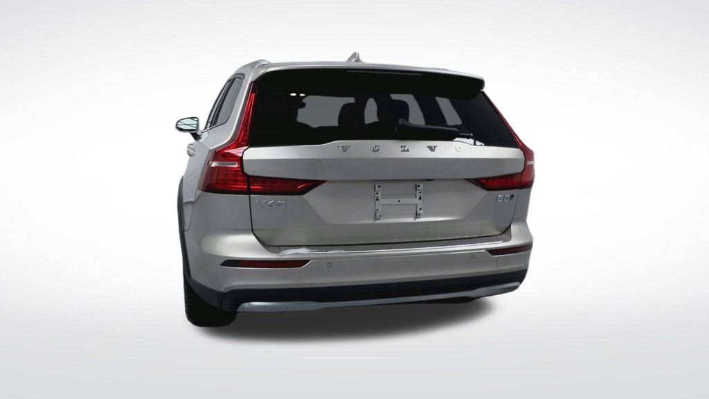 New 2026 Volvo V60 B5 Cross Country Ultra w/ Protection Package Premier image 21