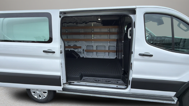 Used 2025 Ford Transit 250 Low Roof w/ Exterior Upgrade Package RWD image 39