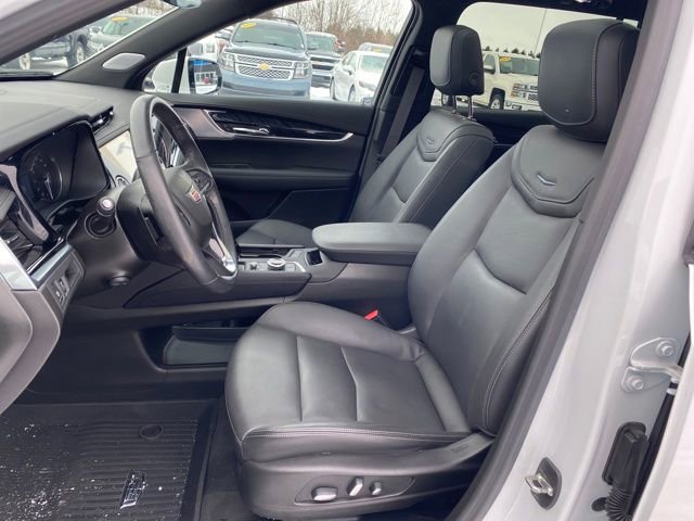 Used 2024 Cadillac XT6 Premium Luxury w/ LPO, Floor Liner Package image 17