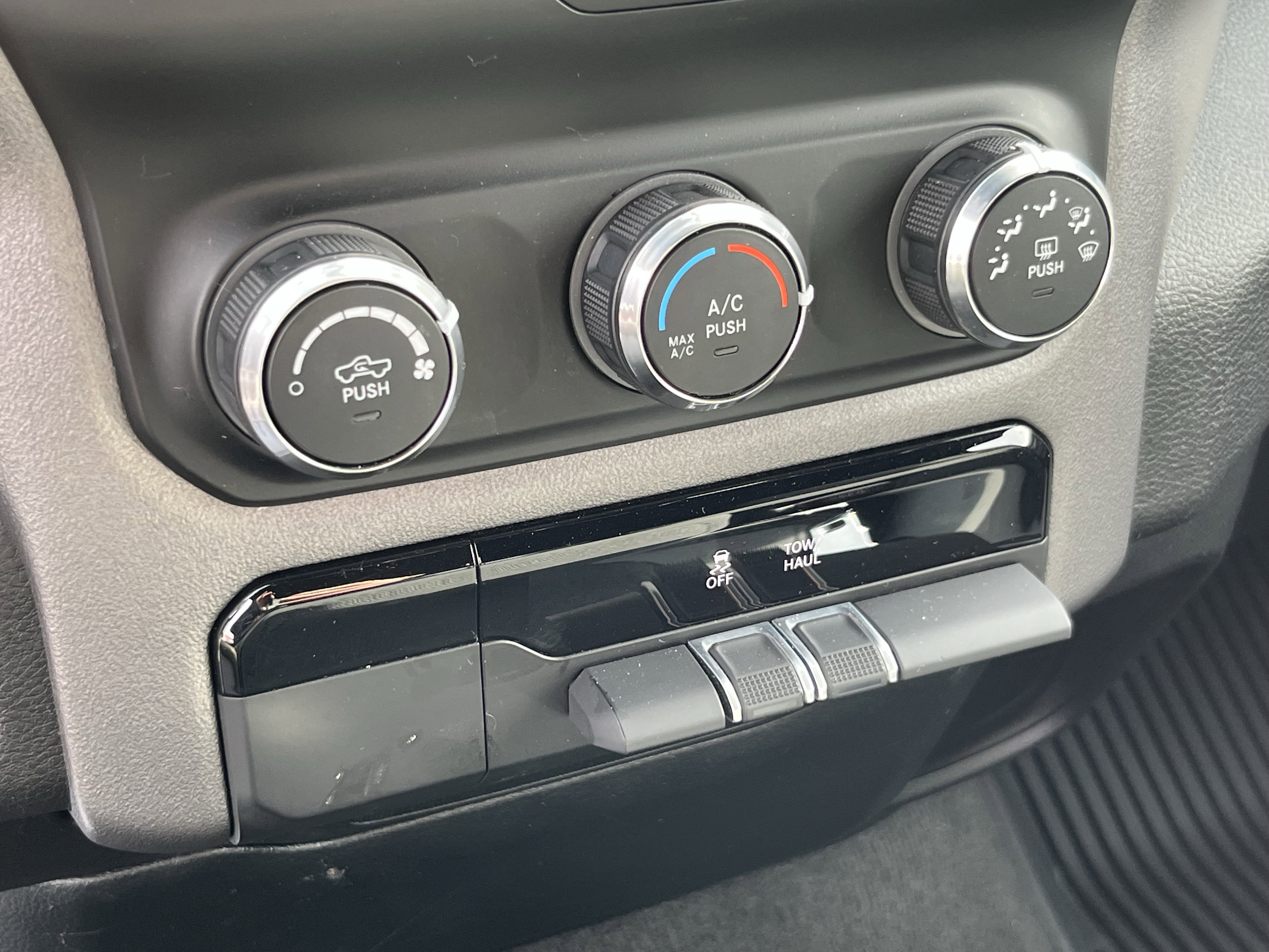 Used 2022 RAM 1500 Big Horn image 28