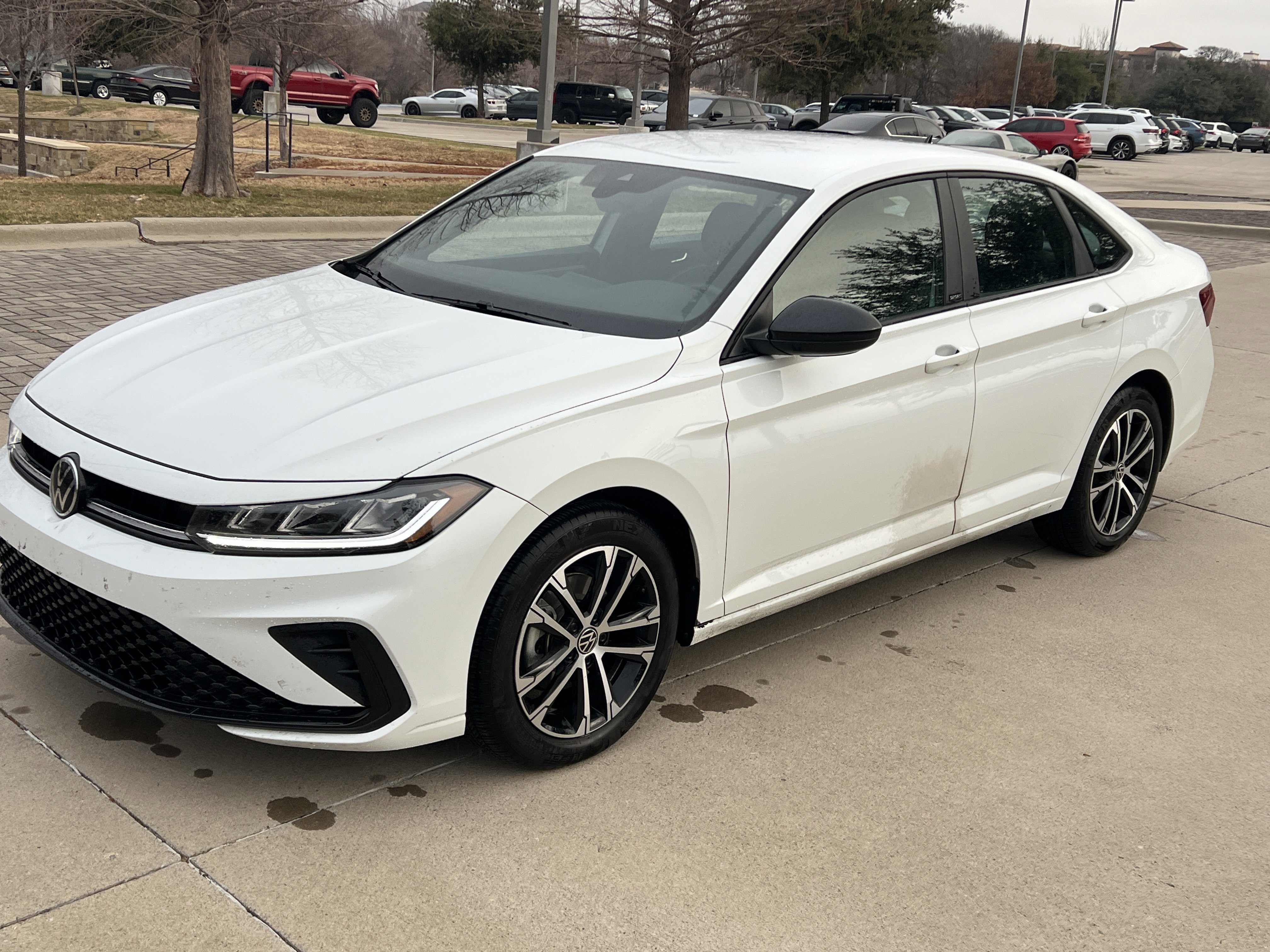 Certified 2025 Volkswagen Jetta Sport image 5