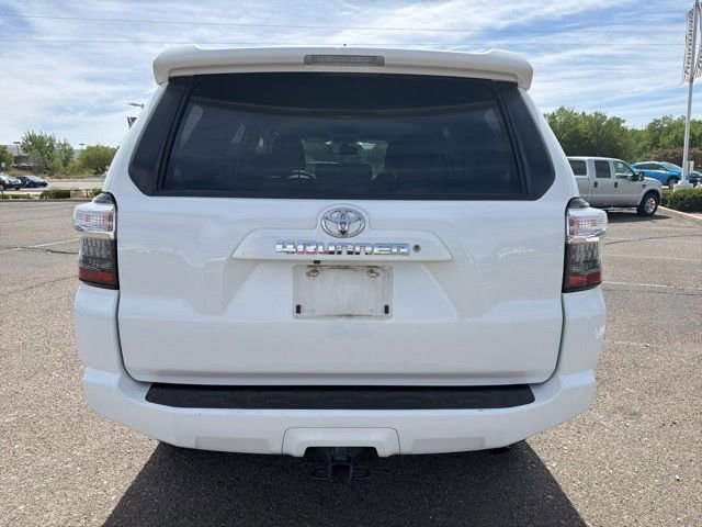 Used 2017 Toyota 4Runner SR5 AWD/4WD image 3