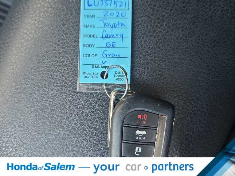 Used 2020 Toyota Camry SE image 16