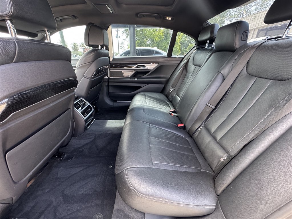 Used 2019 BMW 740i xDrive w/ Executive Package AWD/4WD image 12