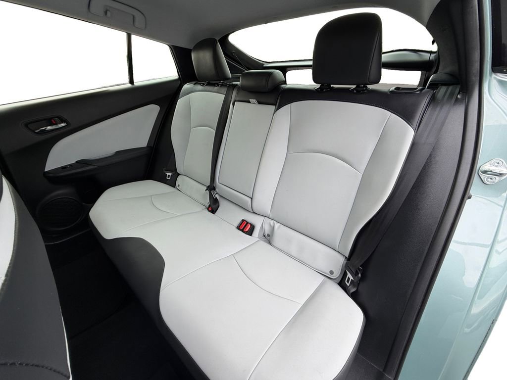 Used 2016 Toyota Prius Three Touring FWD image 16