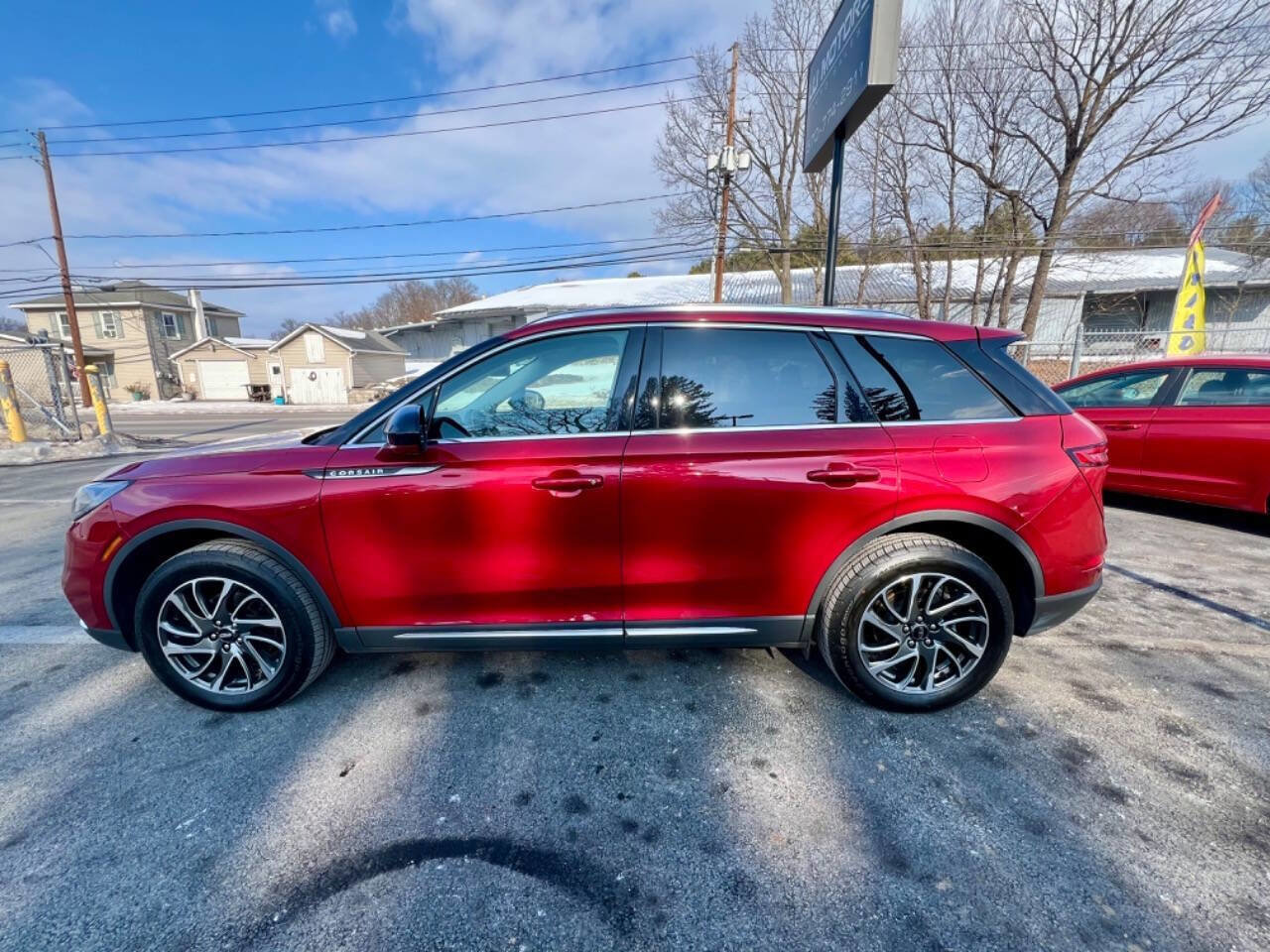 Used 2021 Lincoln Corsair Standard AWD 4dr SUV w/ Equipment Group 101A image 3