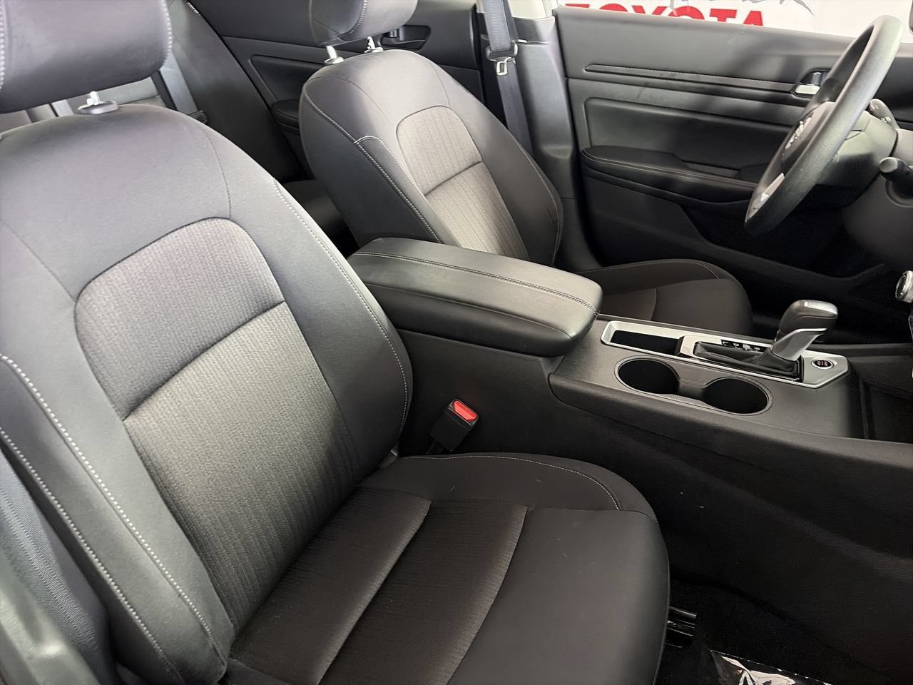 Used 2025 Nissan Altima 2.5 SV FWD image 24