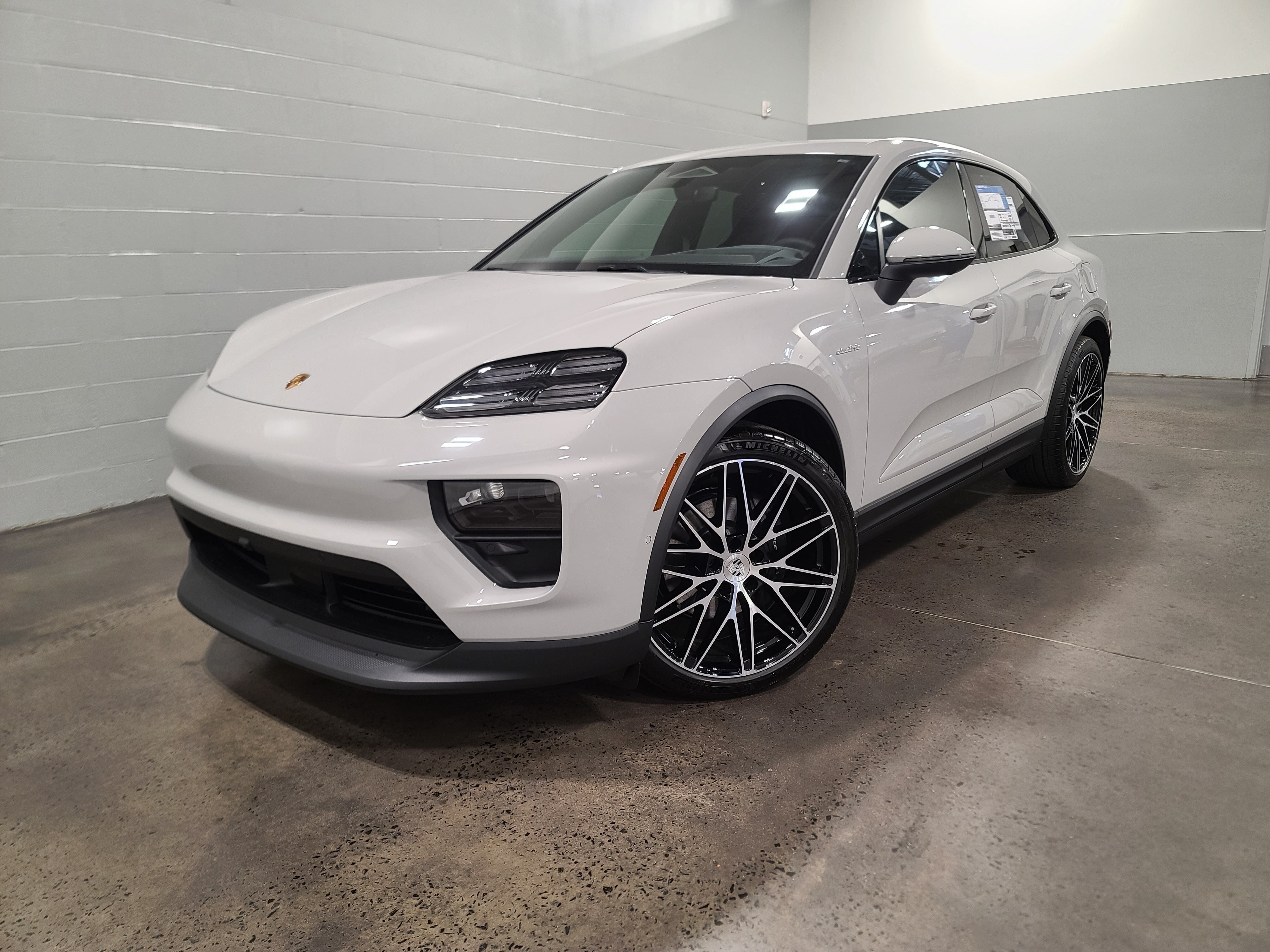 New 2026 Porsche Macan 4 Electric AWD/4WD image 1