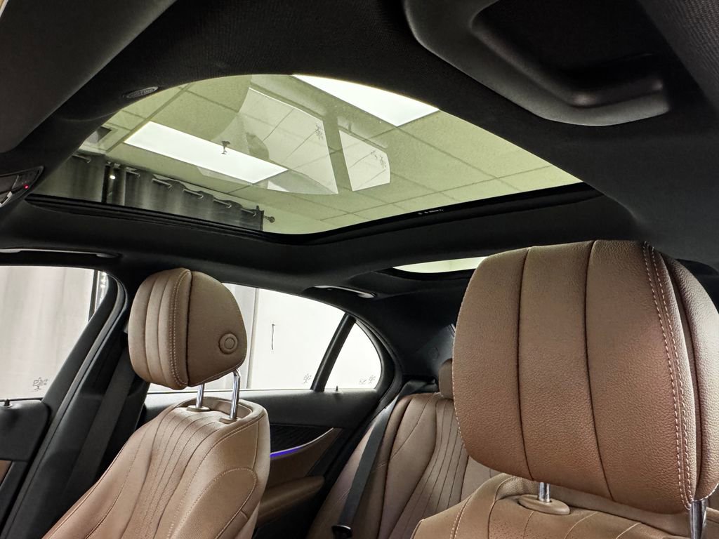 Used 2017 Mercedes-Benz E 300 4MATIC image 28