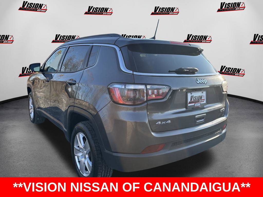 Used 2022 Jeep Compass Latitude w/ Convenience Group AWD/4WD image 2