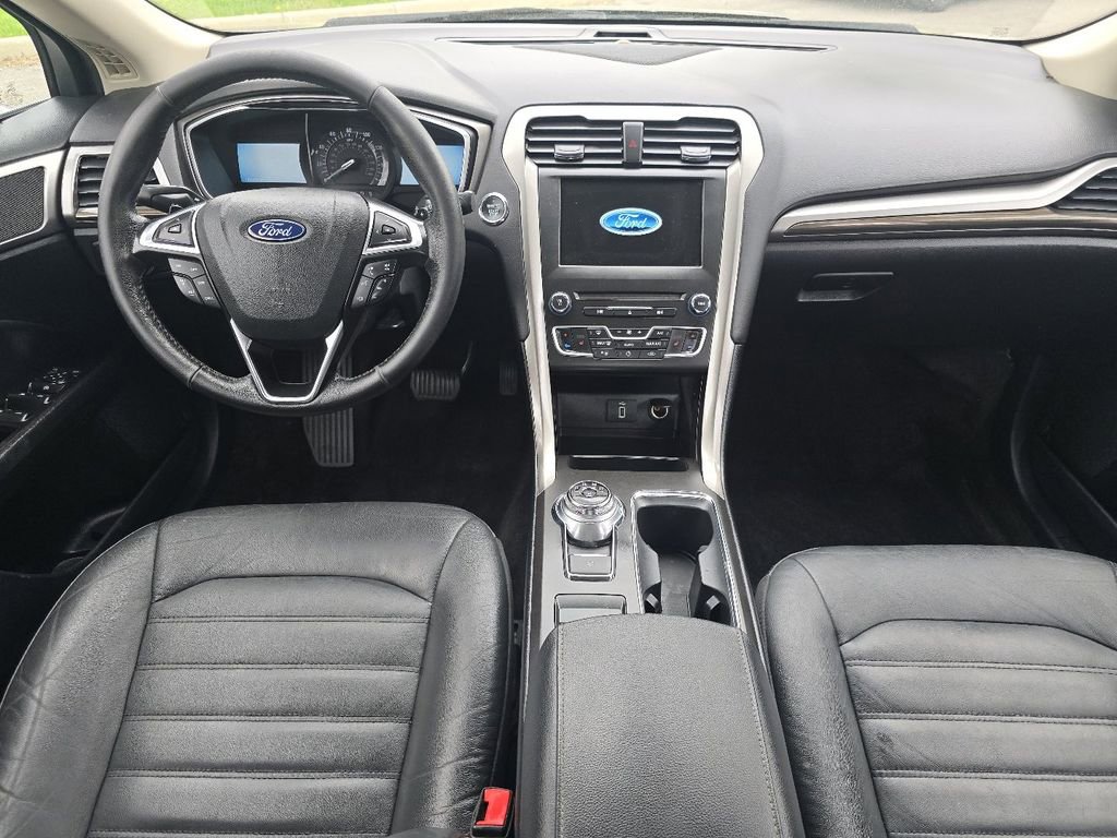 Used 2018 Ford Fusion SE w/ Fusion SE Technology Package image 20