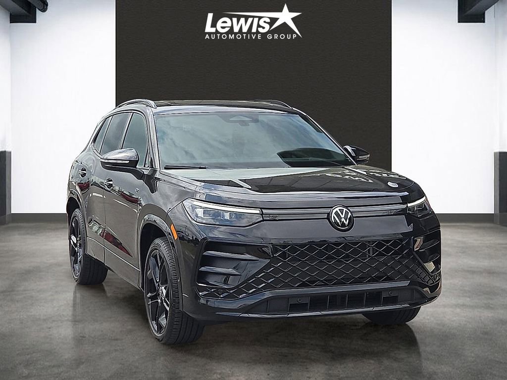 Used 2025 Volkswagen Tiguan SE R-Line AWD/4WD image 6