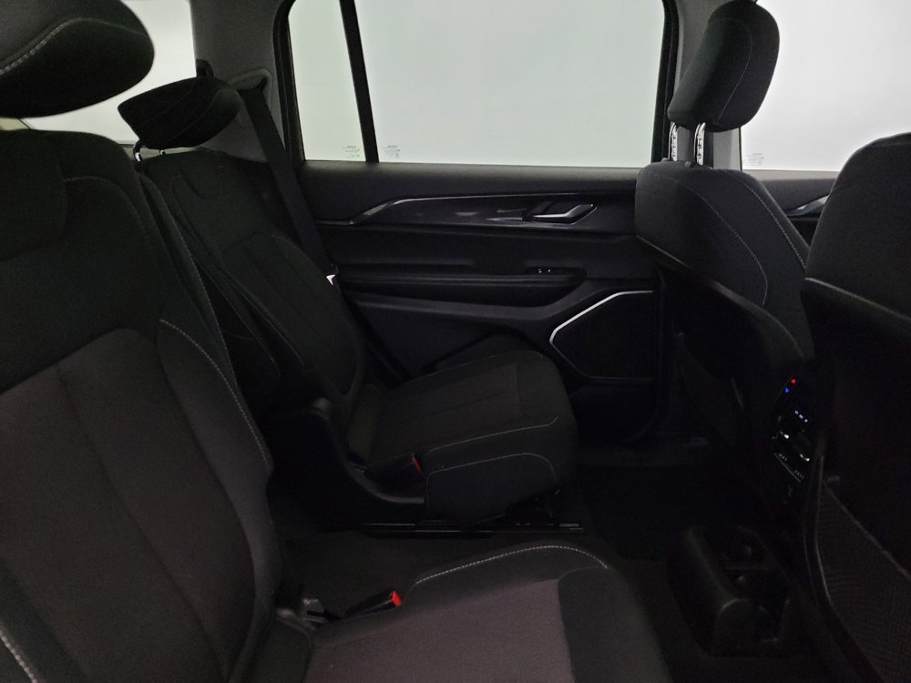 Used 2022 Jeep Grand Cherokee L Laredo w/ Luxury Tech Group I image 19