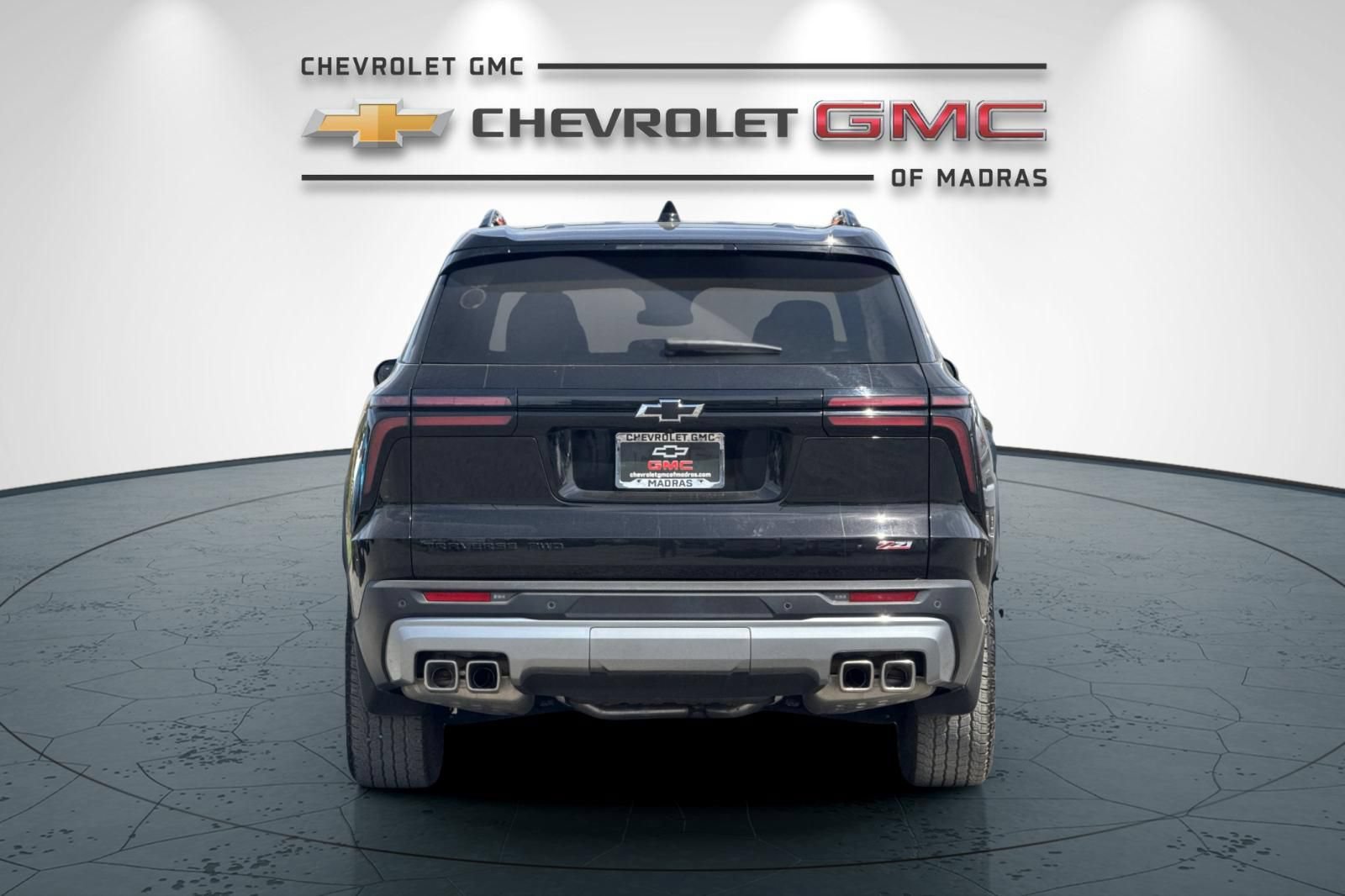 Used 2025 Chevrolet Traverse Z71 AWD/4WD image 4
