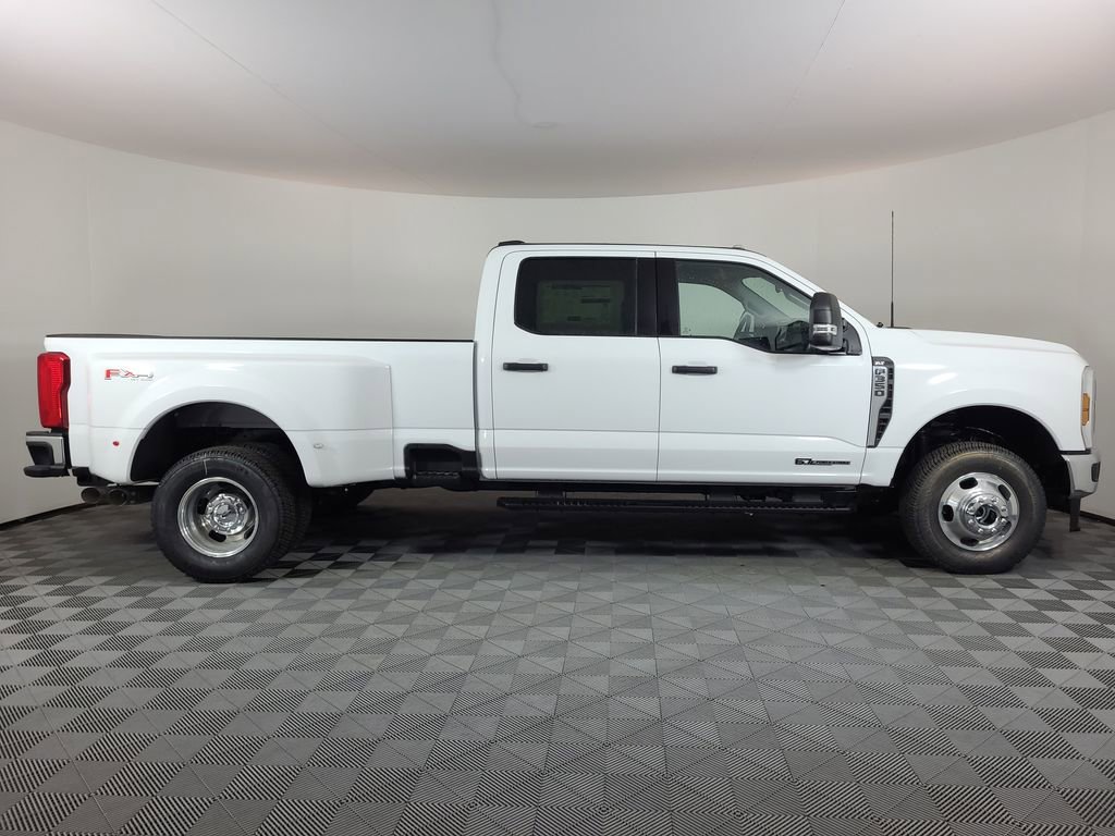 New 2026 Ford F350 XLT image 2