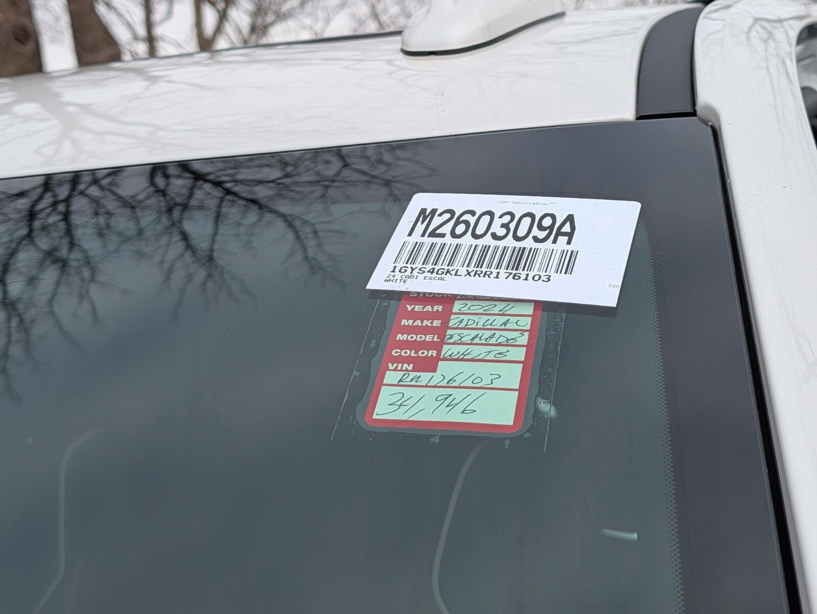 Certified 2024 Cadillac Escalade Sport Platinum w/ LPO, ONYX Package image 48