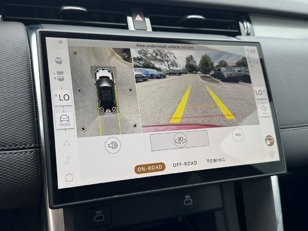 Certified 2025 Land Rover Discovery Sport Dynamic SE AWD/4WD image 19