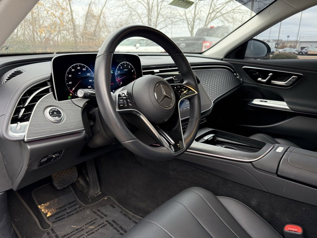 Used 2025 Mercedes-Benz E 350 E 350 image 9