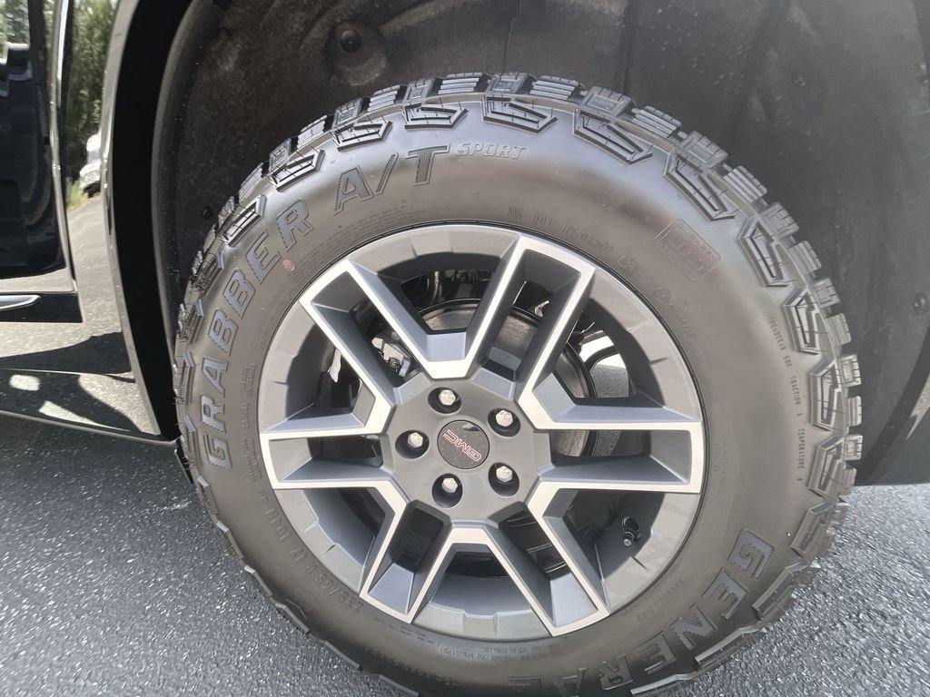 New 2026 GMC Terrain AT4 w/ LPO, Floor Liner Package image 39